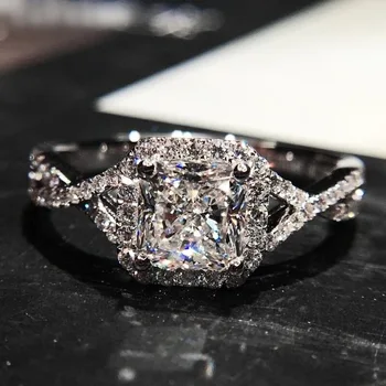 Aukštos kokybės aišku, Cirkonis žiedas Papuošalai, moteriški Vestuviniai Žiedai Smulkūs Papuošalai Valentino Dienos Siurprizas Kelionės suknelė iki