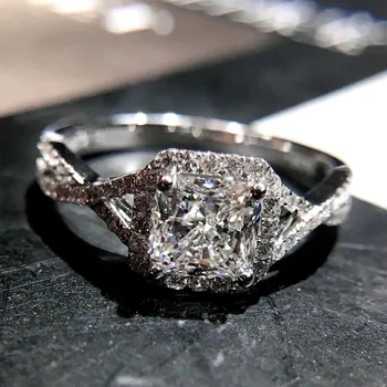 Aukštos kokybės aišku, Cirkonis žiedas Papuošalai, moteriški Vestuviniai Žiedai Smulkūs Papuošalai Valentino Dienos Siurprizas Kelionės suknelė iki