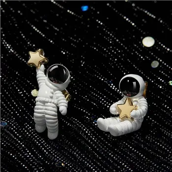Japonija Korėja Kūrybos Mielas Dizainas Žvaigždėtas Dangus Space Star Nesimetriškas Astronautas Stud Auskarai Mados Brincos Moteris Papuošalai Gfit