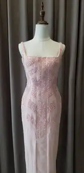 Rožinė Dirželiai Kvadratinių Iškirpte Arbata Ilgis Atviros Nugaros Karoliukai Modelis Specialios Pjovimo Trumpas Moterų Atsitiktinis Suknelė Prom Chalatai 2018